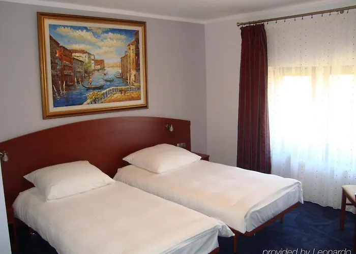 Gaja 3* Познань