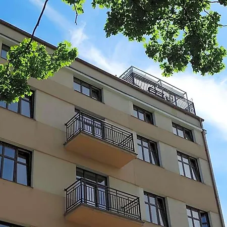 Gaja Aparthotel